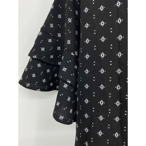 The Outfit Ruffle Bell Flutter Short Sleeve Blouse Top NEW WITH TAGS - Picture 2 of 4